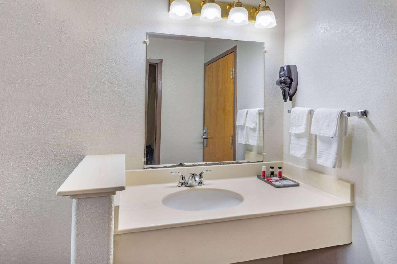 Super 8 By Wyndham Kinder/Coushatta Near Casino Extérieur photo
