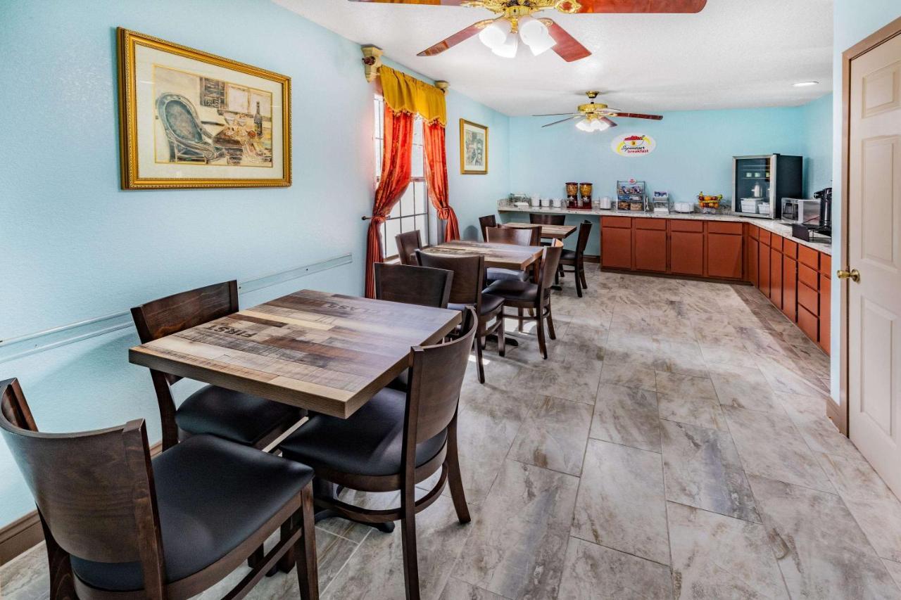 Super 8 By Wyndham Kinder/Coushatta Near Casino Extérieur photo